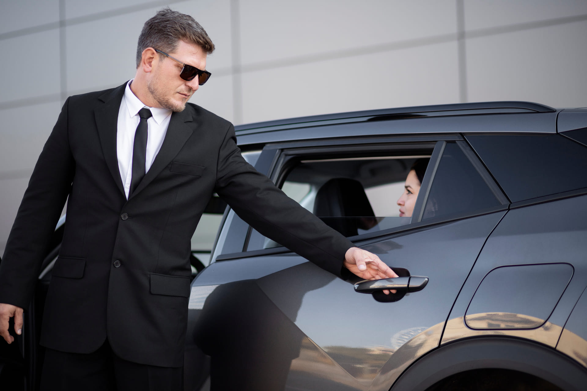 Private Chauffeur & Luxury Transport